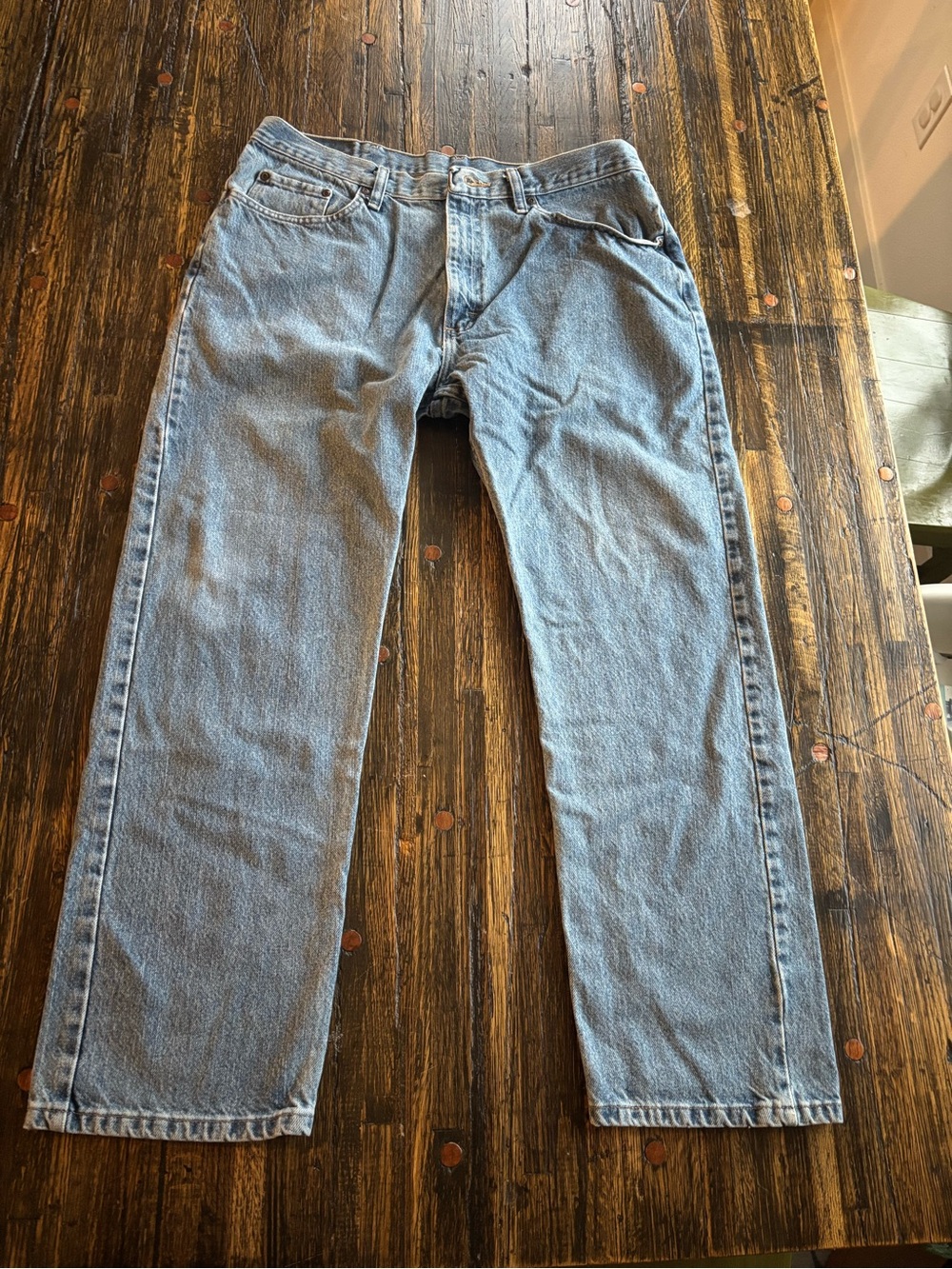 Wrangler Men's Light Blue Relaxed Fit Jeans